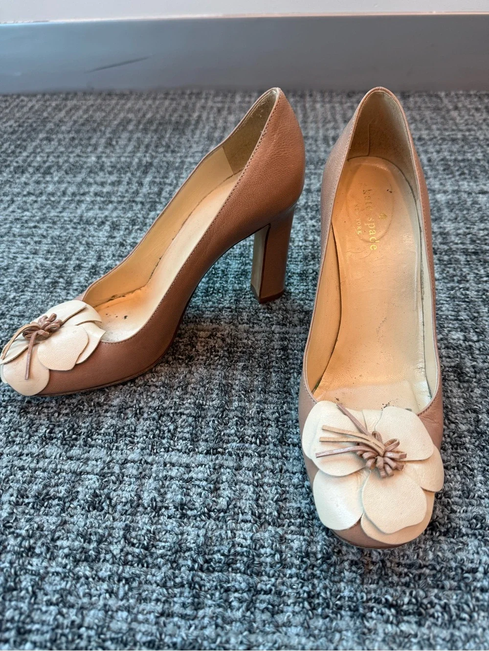 Kate Spade “Zaria” leather beige heels